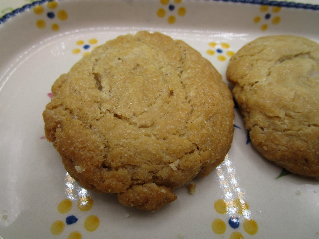 GF WHITE MACADAMIA NUT CHOCOLATE CHIP COOKIE / VEGAN