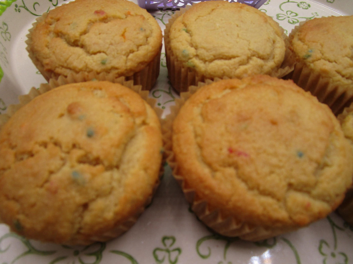 GF KETO VANILLA BIRTHDAY CAKE MUFFINS / VEGAN / LOW CARB