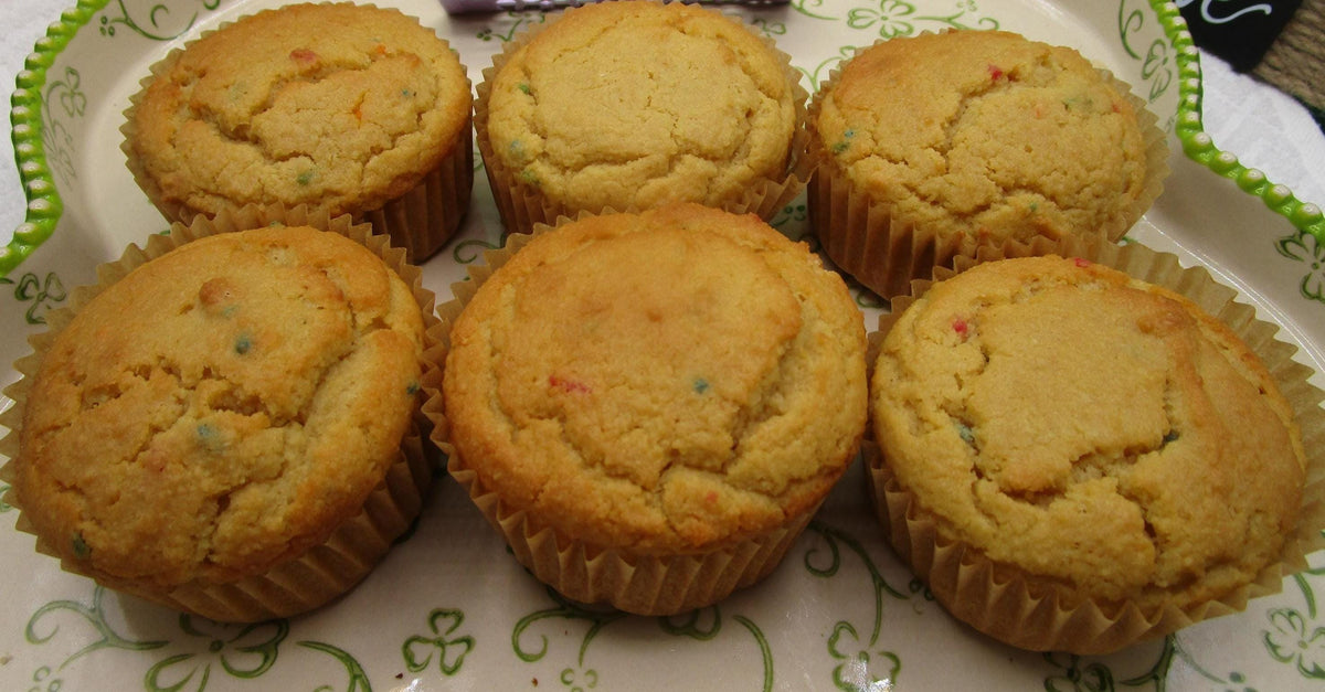 GF KETO VANILLA BIRTHDAY CAKE MUFFINS / VEGAN / LOW CARB